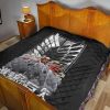 attack on titan anime premium quilt colossal titan wrecking wall wings of freedom symbol quilt blankett1dl5 - Attack On Titan Store